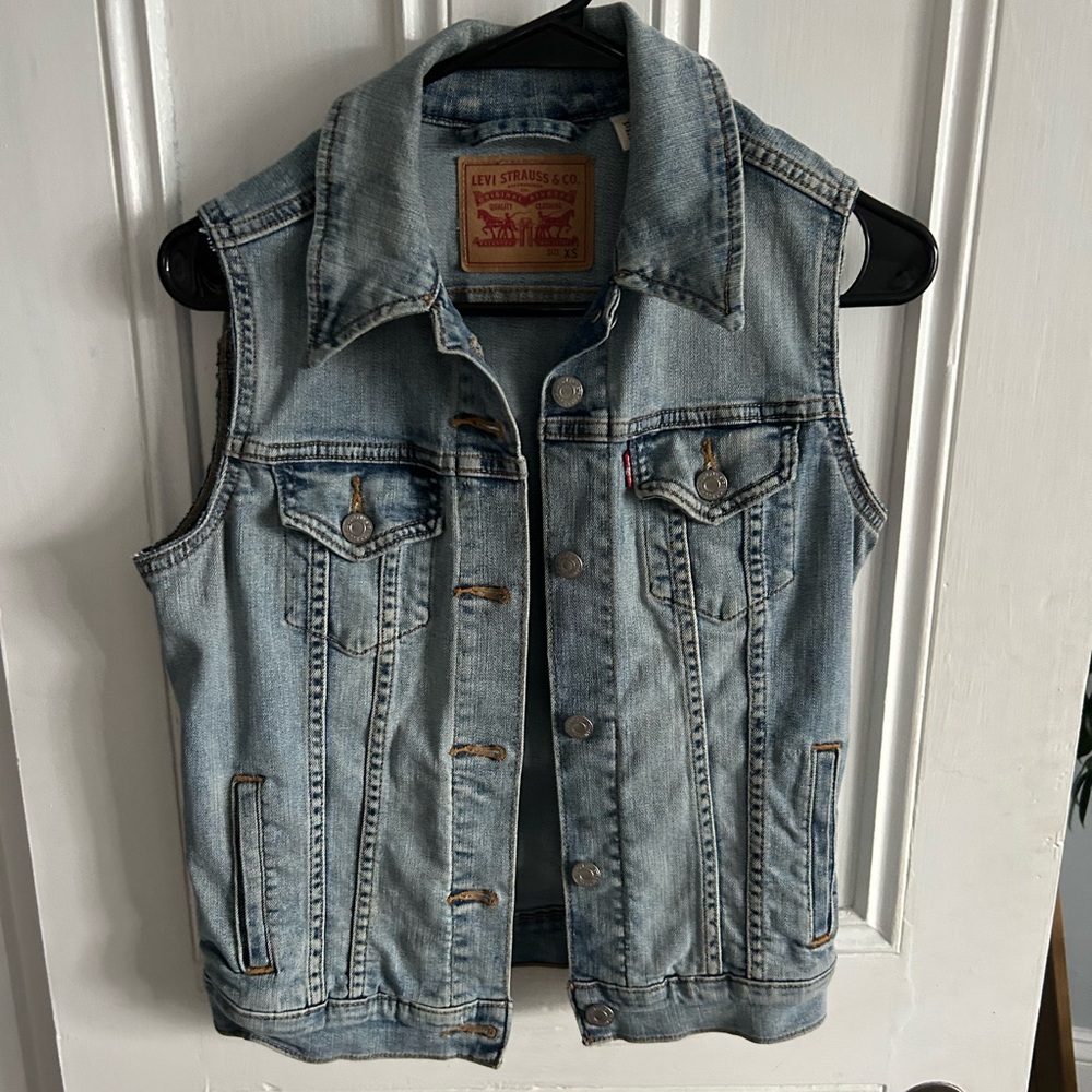 Levi’s Denim Vest (XS)